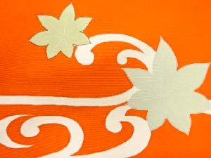 アンティーク　塩瀬流水に楓模様刺繍名古屋帯